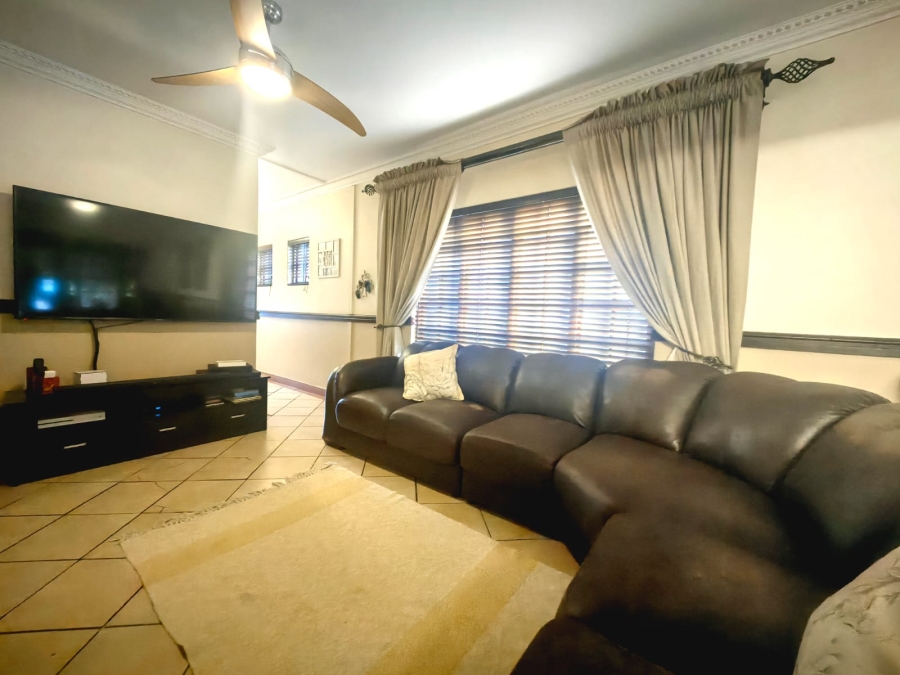 4 Bedroom Property for Sale in Safari Gardens North West